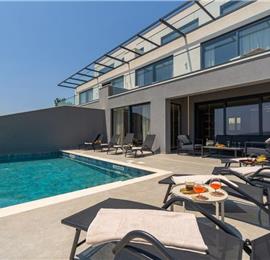 4 bedroom villa with pool in Dubrovnik region, sleeps 8 